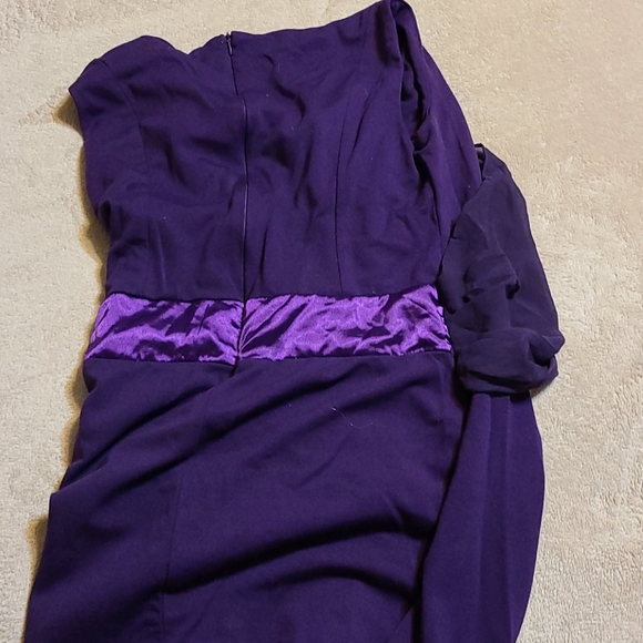 SWEET MISS medium party dress which is 27 long and - Picture 5 of 5